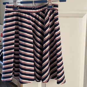 super cute patriotic skirt from hollister.
